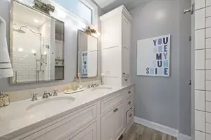2820 N Greenview St, Chicago, IL 60657 - Photo 17