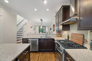 2820 N Greenview St, Chicago, IL 60657 - Photo 3
