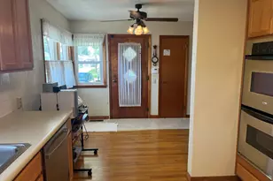 538 Dwight St, Kewanee, IL 61443 - Photo 7