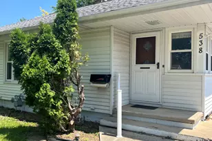 538 Dwight St, Kewanee, IL 61443 - Photo 3