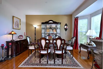 10 Sequoia Court, Streamwood, IL 60107 - Photo 7