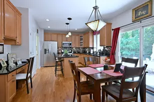 10 Sequoia Ct, Streamwood, IL 60107 - Photo 17