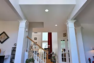 10 Sequoia Ct, Streamwood, IL 60107 - Photo 3