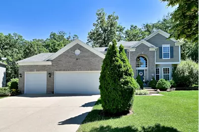 10 Sequoia Court, Streamwood, IL 60107 - Photo 1