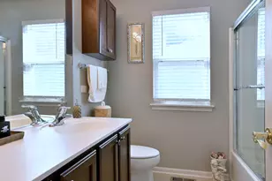 10 Sequoia Ct, Streamwood, IL 60107 - Photo 37