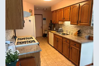 7932 Stewart Drive, Darien, IL 60561 - Photo 7