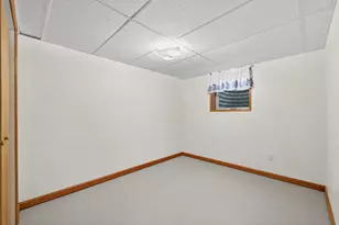 225 Cloud Mist Dr, Capron, IL 61012 - Photo 33
