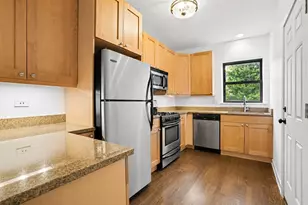 1331 W North Shore Ave, Chicago, IL 60626 - Photo 3