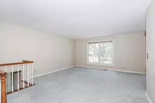 249 Langton Ln, Bloomingdale, IL 60108 - Photo 5