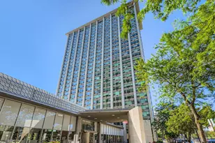 3600 N Lake Shore Dr, Chicago, IL 60613 - Photo 1