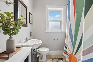 1946 W Patterson Ave, Chicago, IL 60613 - Photo 15