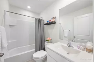 2041 Sequoia Ave, Mundelein, IL 60060 - Photo 25