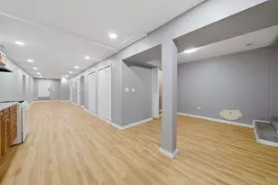 7828 S Escanaba Ave, Chicago, IL 60649 - Photo 33