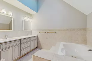 1838 N Windsor Dr, Arlington Heights, IL 60004 - Photo 13