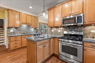 1523 Oakwood Ave, Des Plaines, IL 60016 - Photo 11