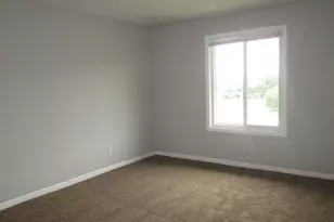 800 Brook Dr, Streamwood, IL 60107 - Photo 9