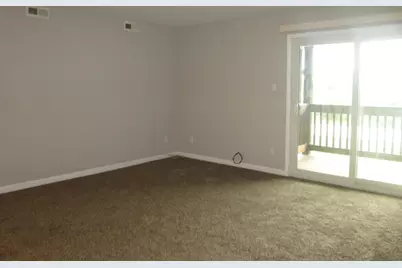 800 Brook Drive #6, Streamwood, IL 60107 - Photo 3