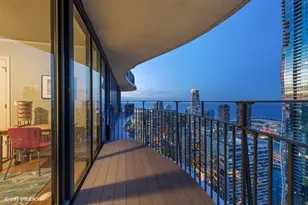 225 N Columbus Dr, Chicago, IL 60601 - Photo 25