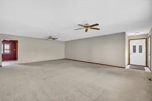 5770 Poppy Garden Rd, Colona, IL 61241 - Photo 5