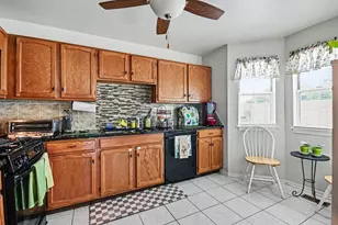 107 Winchester Dr, Streamwood, IL 60107 - Photo 7
