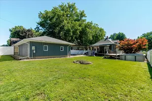 304 S Monroe St, Mackinaw, IL 61755 - Photo 29