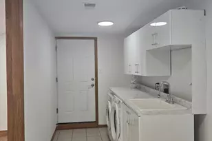 1832 W Weathersfield Way, Schaumburg, IL 60193 - Photo 19