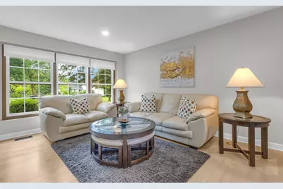 76 Foxboro Lane, Gurnee, IL 60031 - Photo 7