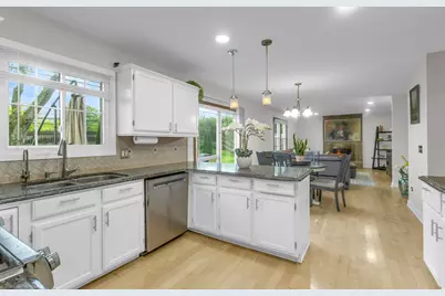 76 Foxboro Lane, Gurnee, IL 60031 - Photo 13