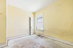 7955 S Ridgeland Ave, Chicago, IL 60617 - Photo 11