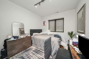 838 W Erie St, Chicago, IL 60642 - Photo 11