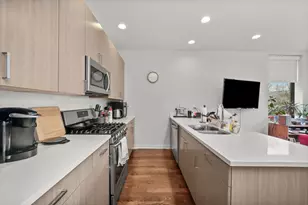 838 W Erie St, Chicago, IL 60642 - Photo 7