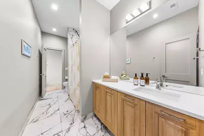 4504 N Clark Street #404, Chicago, IL 60640 - Photo 23