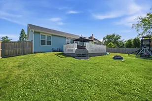 1968 School House Ln, Aurora, IL 60506 - Photo 21