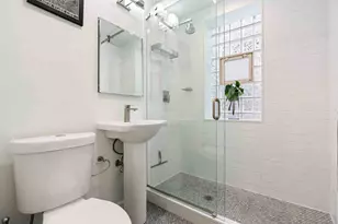 556 W Roscoe St, Chicago, IL 60657 - Photo 23