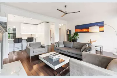 556 W Roscoe Street #3, Chicago, IL 60657 - Photo 5