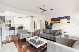 556 W Roscoe St, Chicago, IL 60657 - Photo 5