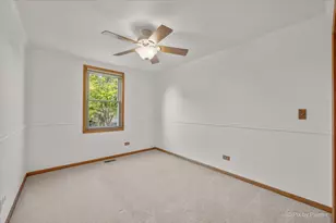 579 Crimson Dr, Crystal Lake, IL 60014 - Photo 15