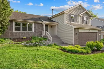 579 Crimson Drive, Crystal Lake, IL 60014 - Photo 3