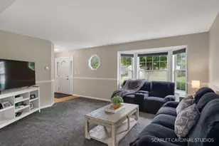 309 Foxworth Ct, Aurora, IL 60502 - Photo 9
