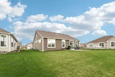 1053 Honey Locust Drive, Crystal Lake, IL 60012 - Photo 33