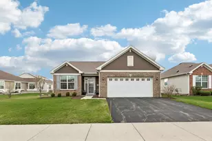 1053 Honey Locust Dr, Crystal Lake, IL 60012 - Photo 1