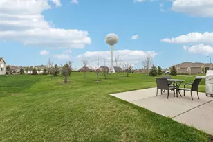 1053 Honey Locust Dr, Crystal Lake, IL 60012 - Photo 35