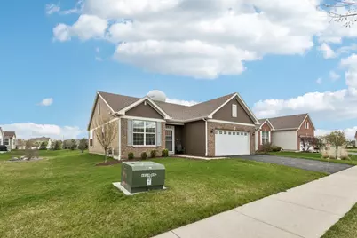 1053 Honey Locust Drive, Crystal Lake, IL 60012 - Photo 3