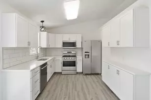 8738 Victory Ln, Machesney Park, IL 61115 - Photo 17
