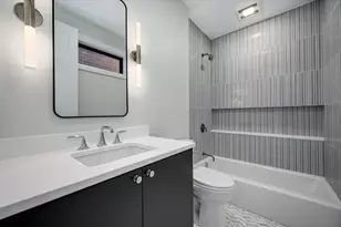1925 W School St, Chicago, IL 60657 - Photo 31