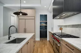 1925 W School St, Chicago, IL 60657 - Photo 15