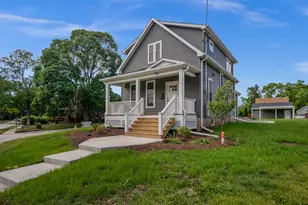 790 Wing St, Elgin, IL 60123 - Photo 1