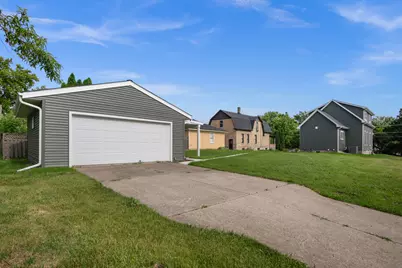 790 Wing Street, Elgin, IL 60123 - Photo 9