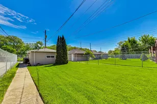 3761 S Lake Park Ave, Chicago, IL 60653 - Photo 47