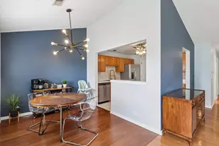 2838 Meadow Ln, Schaumburg, IL 60193 - Photo 5